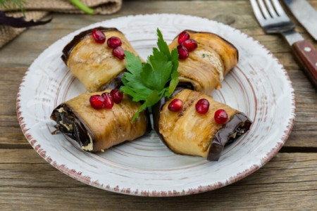 Баклажаны с орехами